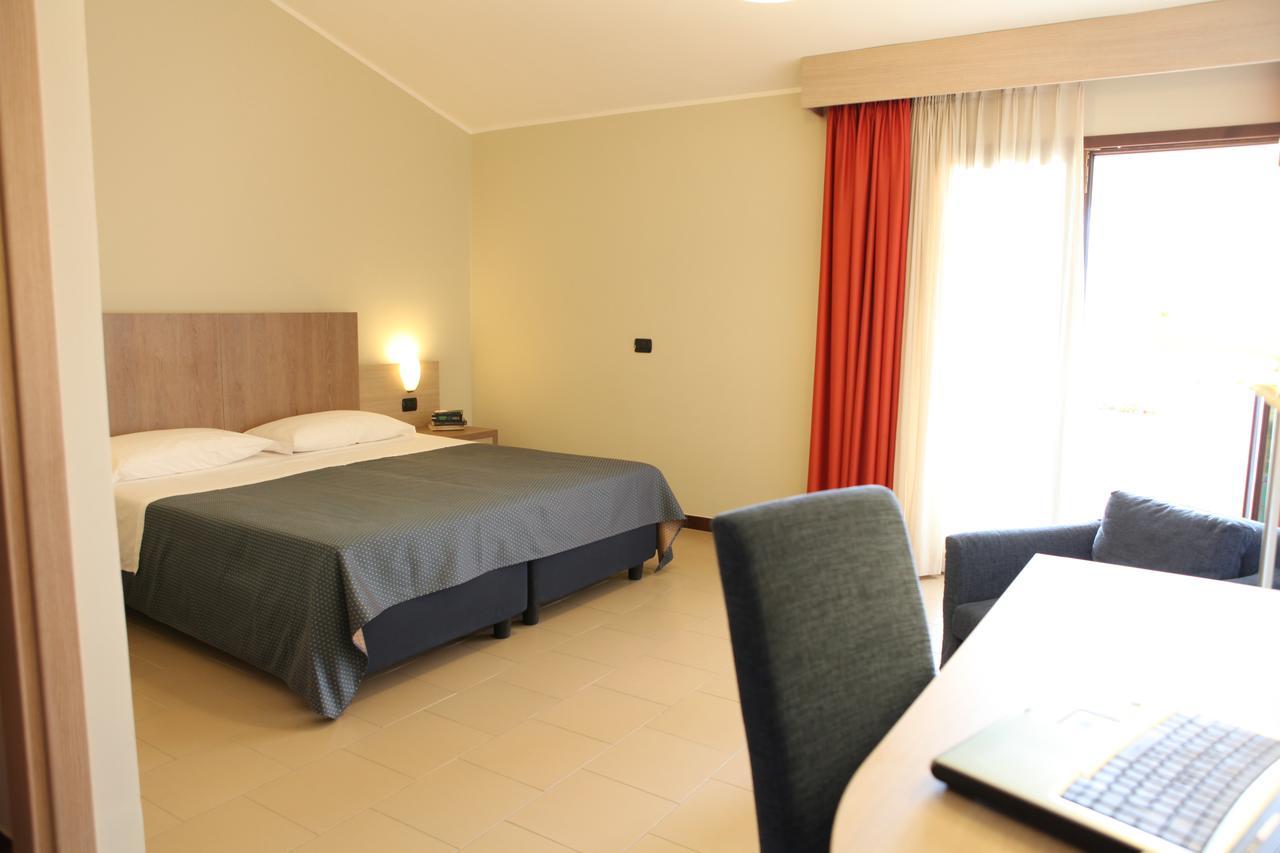Heraclea Hotel Residence Policoro Exterior foto